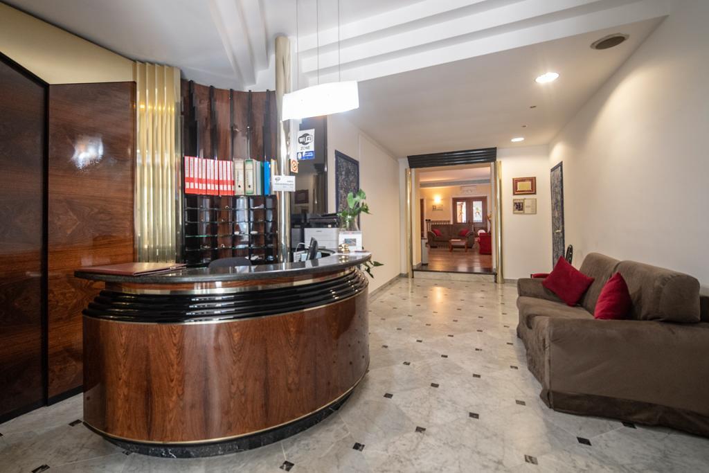 Hotel Italia & Lombardi مونتيفياسكون المظهر الخارجي الصورة