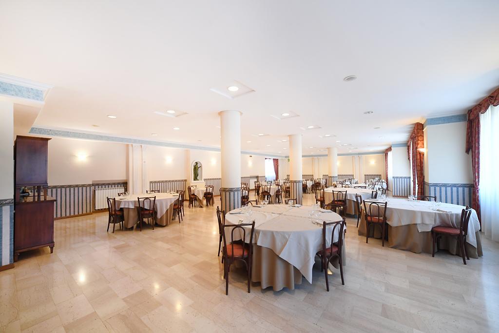Hotel Italia & Lombardi مونتيفياسكون المظهر الخارجي الصورة