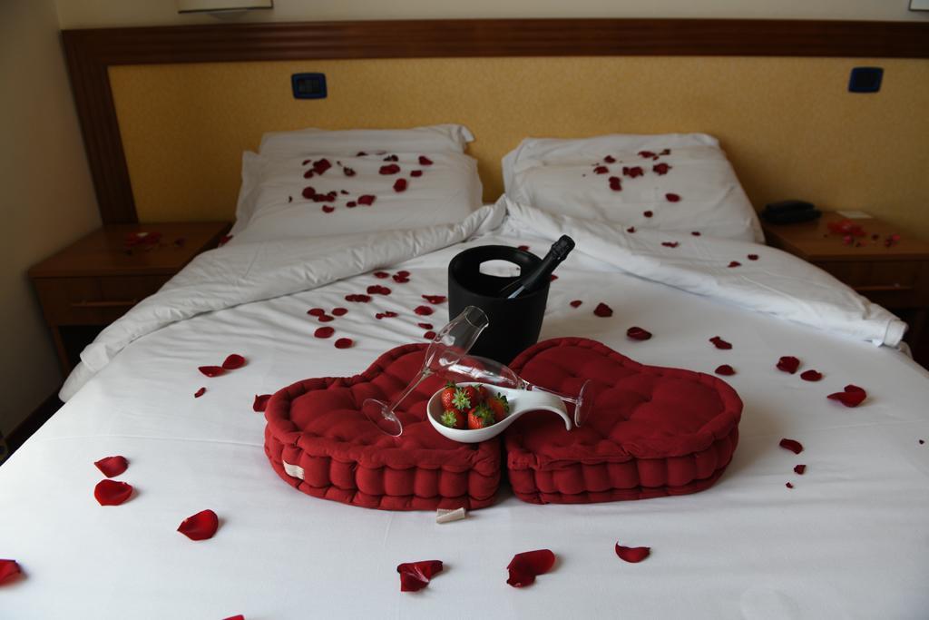 Hotel Italia & Lombardi مونتيفياسكون المظهر الخارجي الصورة