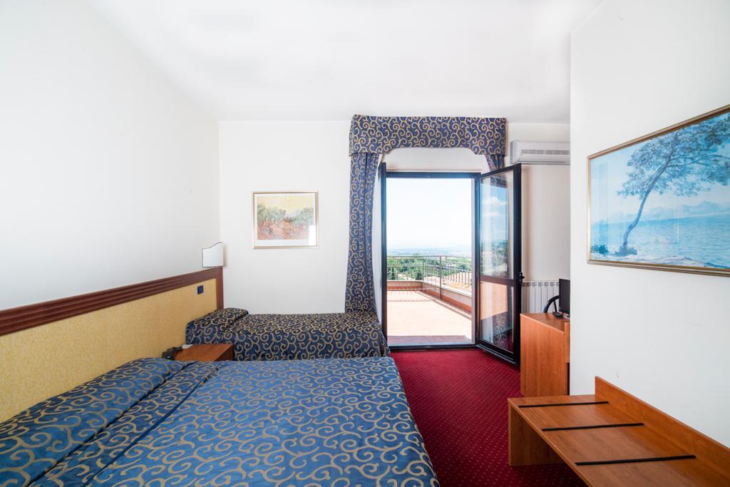 Hotel Italia & Lombardi مونتيفياسكون المظهر الخارجي الصورة